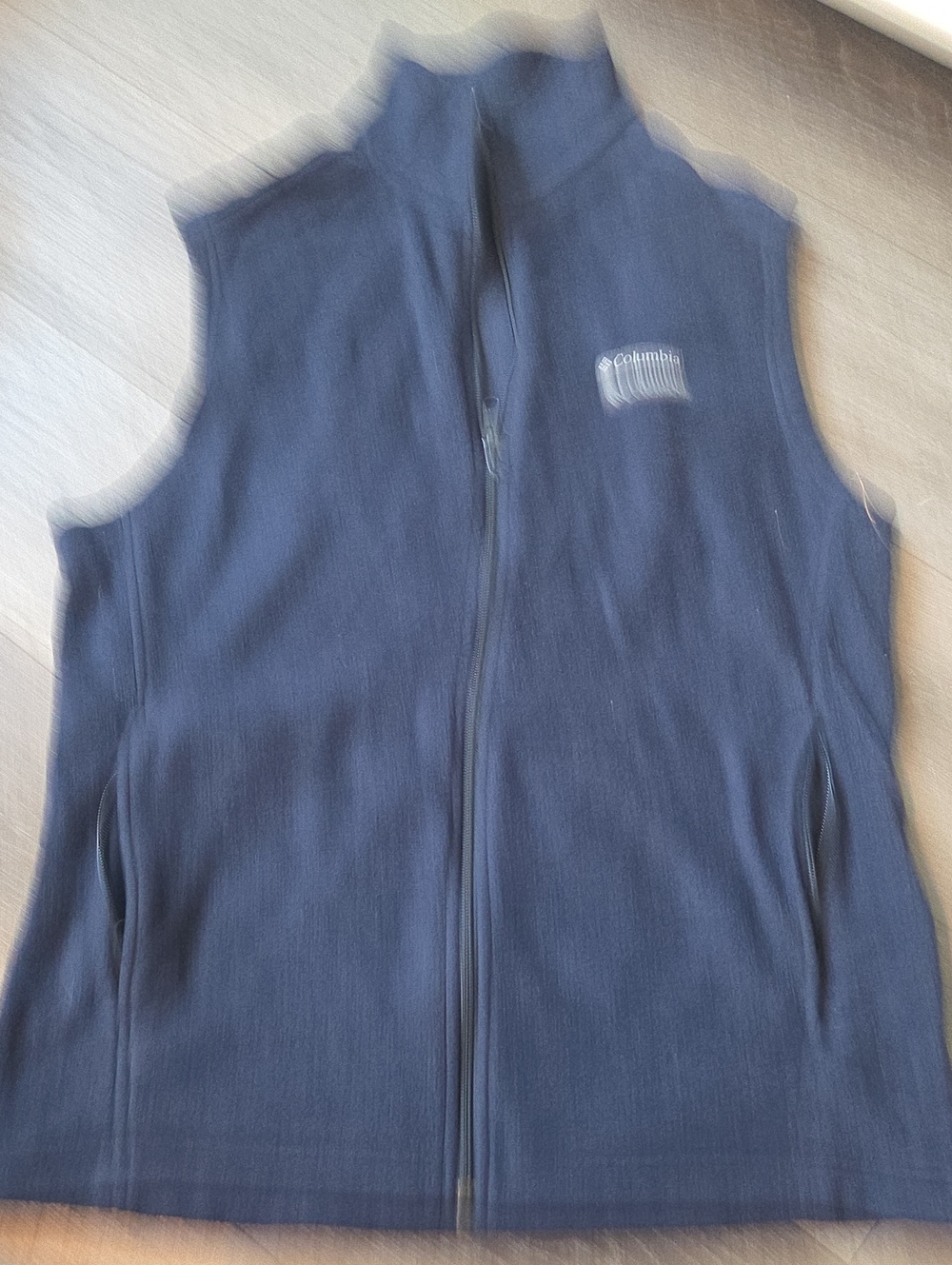 Columbia Men’s Navy Blue Zip-Up Fleece Vest